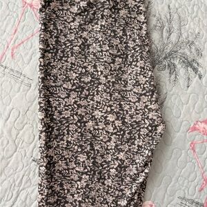 Hollister Black and White Floral Leggings